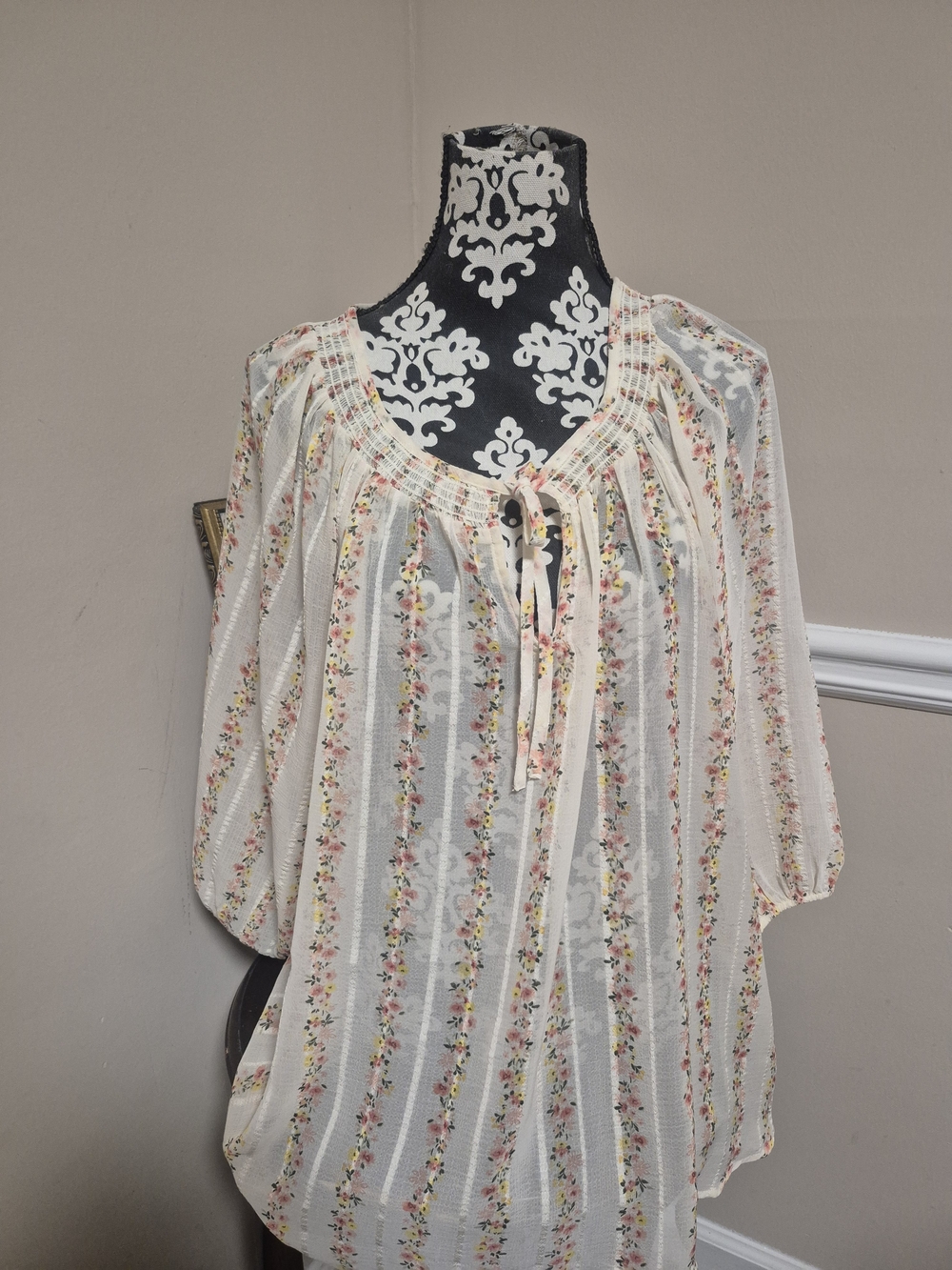 torrid Ivory Floral Tie-Front Peasant Blouse